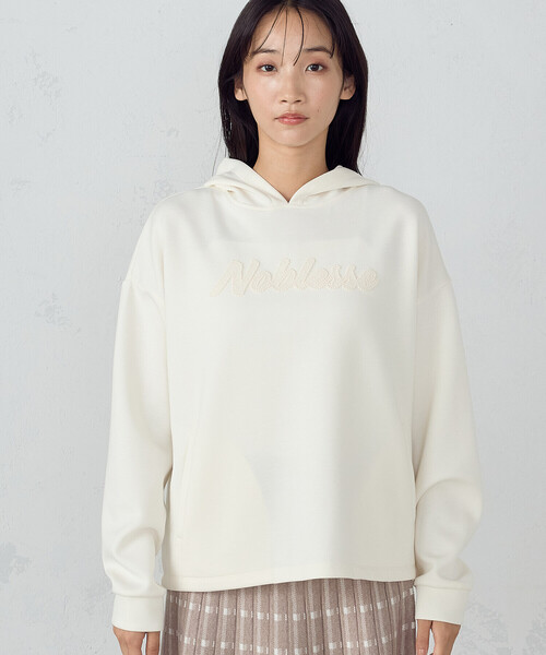 COMME CA ISM（コムサイズム）の「ロゴ刺繍 オーバーサイズ ダンボールニット　パーカー（パーカー・レディース・モカ/アイボリー/ブラック・MEDIUM/LARGE）」の10枚目の写真