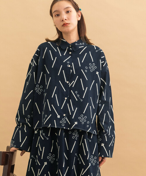 POU DOU DOU（プードゥドゥ）の「konpeitoプリントワイドスリーブシャツ（シャツ/ブラウス・レディース・ベージュ/ネイビー・M）」の16枚目の写真