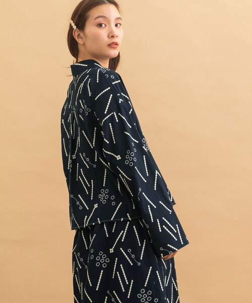 POU DOU DOU（プードゥドゥ）の「konpeitoプリントワイドスリーブシャツ（シャツ/ブラウス・レディース・ベージュ/ネイビー・M）」の19枚目の写真