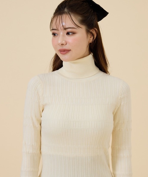 REDYAZEL（レディアゼル）の「デザインリブタートルニット