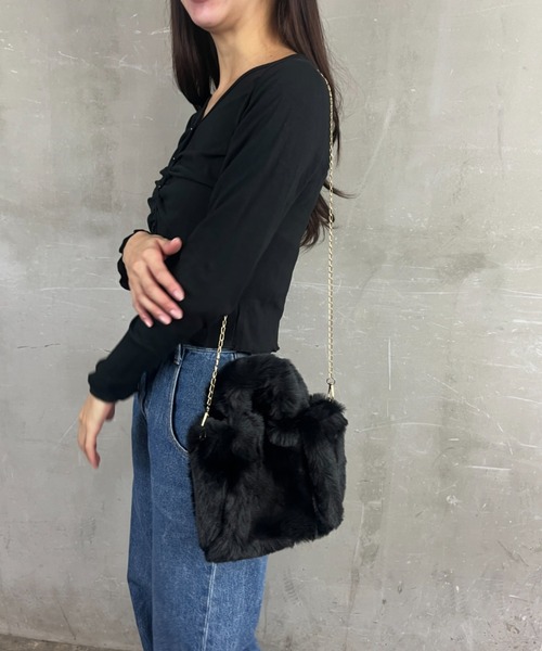 Loco Ocean（ロコオーシャン）の「【2way】フェイクファー / トートバッグ ハンドバッグ ショルダーバッグ（ショルダーバッグ・レディース・ベージュ/ブラック・ONE SIZE）」の4枚目の写真