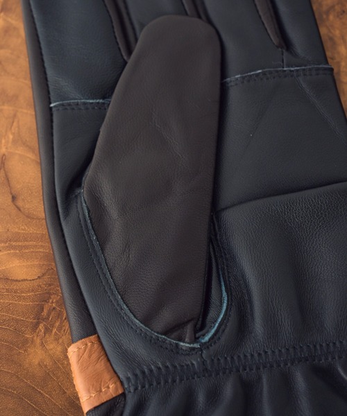 HARRIS TWEED（ハリスツイード）の「【SETUP7】スマホ対応レザー 三色飾り×差し色 裏ボア メンズ手袋 WINGI（手袋・メンズ・ネイビー/ブラック/ダークブラウン・FREE）」の7枚目の写真