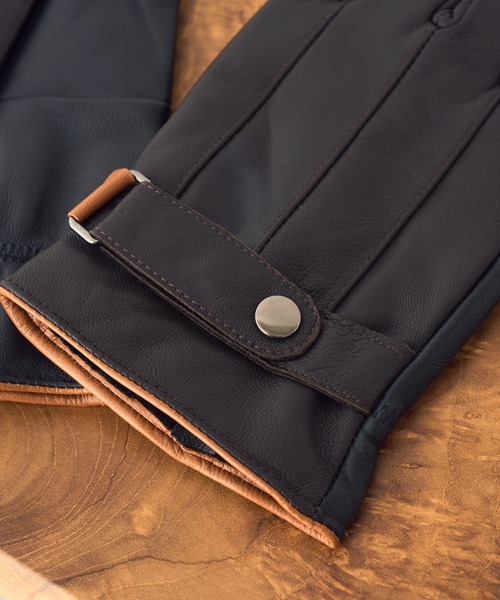 HARRIS TWEED（ハリスツイード）の「【SETUP7】スマホ対応レザー 三色飾り×差し色 裏ボア メンズ手袋 WINGI（手袋・メンズ・ネイビー/ブラック/ダークブラウン・FREE）」の4枚目の写真