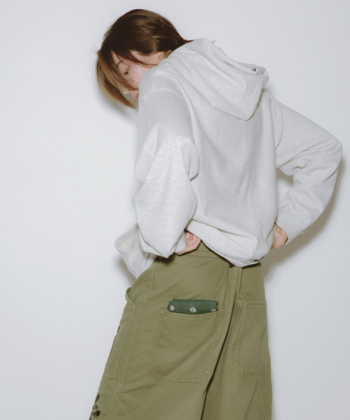 JOURNAL STANDARD(ジャーナルスタンダード)の「東野デニム × JOURNAL STANDARD / HOODIE(パーカー・メンズ・グレー/ライトグレー・SMALL/MEDIUM/LARGE)」の4枚目の写真