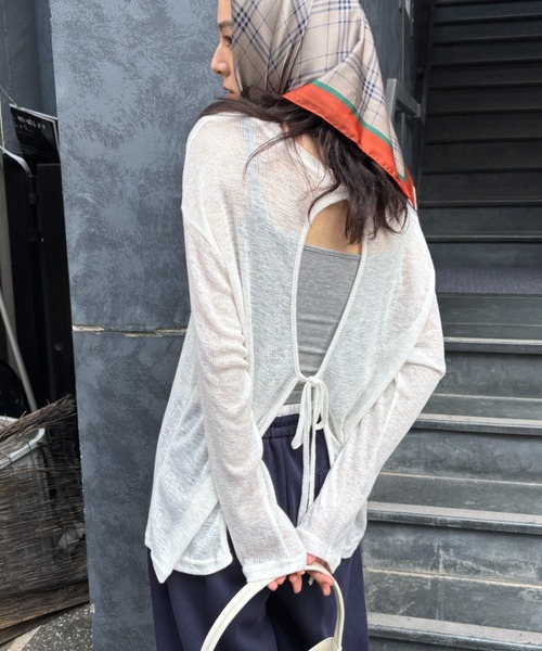 FUULLY STUDIO(フーリィーステューディオ)の「バッグオープンシアールーズトップス(Tシャツ/カットソー・レディース・パープル/ライトグレー/オフホワイト/ブラック・FREE)」の6枚目の写真