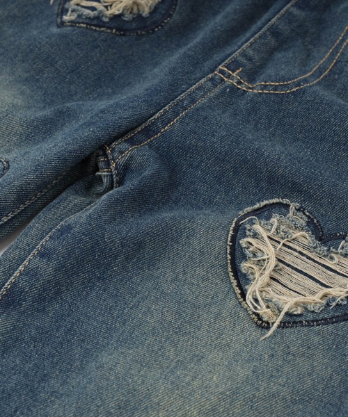 URBAN CHERRY（アーバンチェリー）の「ハートダメージデザインストレートデニムパンツ（デニムパンツ・キッズ・ブルー・130cm/140cm/150cm/120cm/110cm）」の5枚目の写真