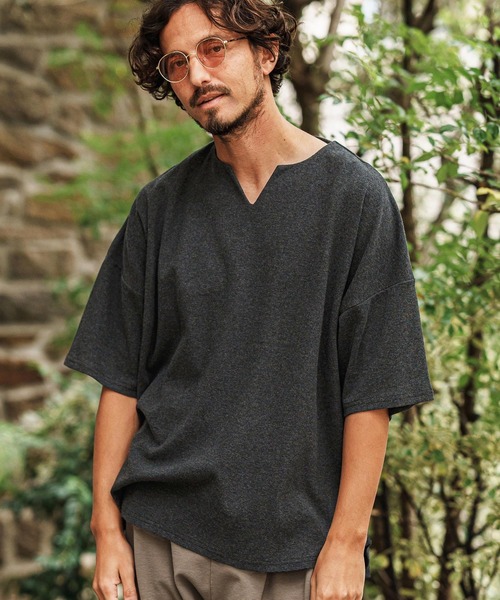 CAMBIO(カンビオ)の「mt9419- Span Fraise Short Sleeve Key Neck Cut Sew カットソー(Tシャツ/カットソー・メンズ・ホワイト/ブラック/チャコール・S/M/L)」の21枚目の写真