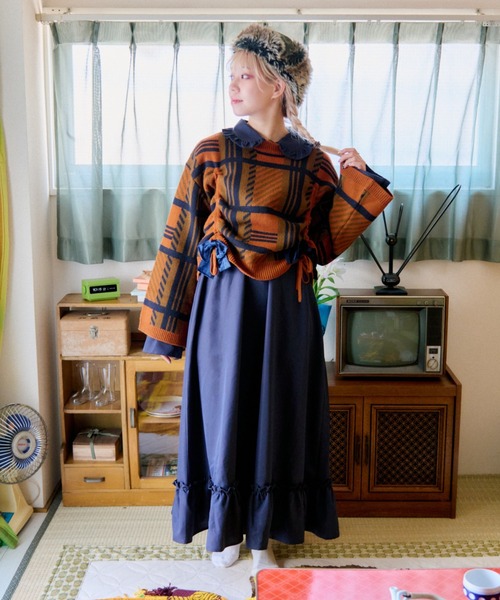 kutir(クティール)の「【クティールとレトロ】ベロアリボン付きチェックジャガードドロストニット(ニット/セーター・レディース・ブラック系/グリーン系/オレンジ系・FREE)」の7枚目の写真