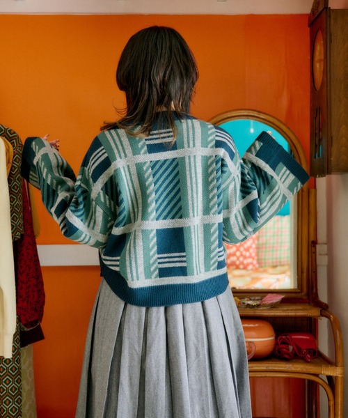 kutir(クティール)の「【クティールとレトロ】ベロアリボン付きチェックジャガードドロストニット(ニット/セーター・レディース・ブラック系/グリーン系/オレンジ系・FREE)」の17枚目の写真