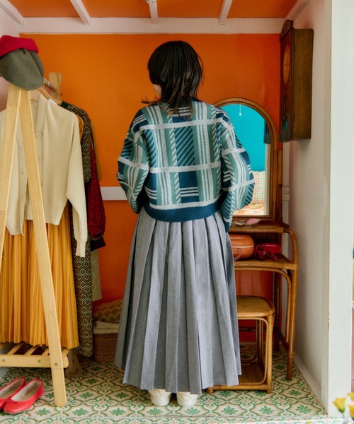 kutir(クティール)の「【クティールとレトロ】ベロアリボン付きチェックジャガードドロストニット(ニット/セーター・レディース・ブラック系/グリーン系/オレンジ系・FREE)」の20枚目の写真