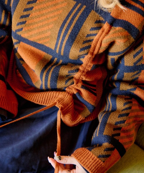 kutir(クティール)の「【クティールとレトロ】ベロアリボン付きチェックジャガードドロストニット(ニット/セーター・レディース・ブラック系/グリーン系/オレンジ系・FREE)」の11枚目の写真