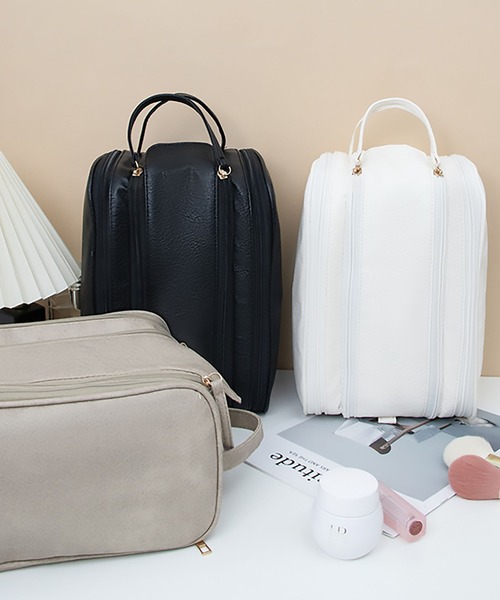 LA VORAGINE（ラ ヴォラジネ）の「仕切り大容量メイク収納ポーチ（ポーチ・レディース・ピンク/ホワイト/ベージュ/ブラック・FREE）」の6枚目の写真