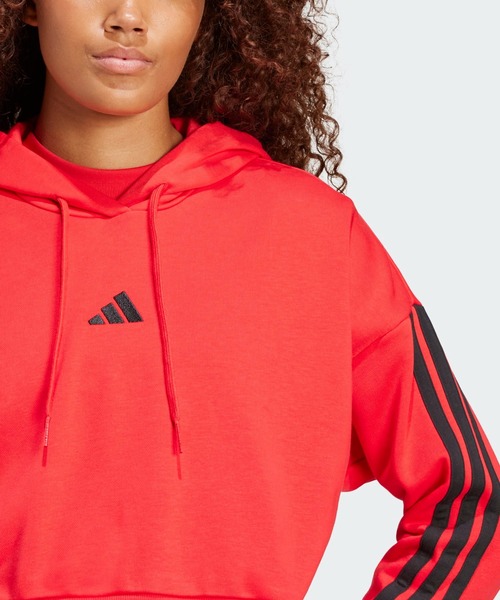 adidas(アディダス)の「エッセンシャルズ スリーストライプス フレンチテリー クロップパーカー / アディダス adidas(パーカー・レディース・レッド・MEDIUM/LARGE/SMALL/X-LARGE/XX-LARGE)」の3枚目の写真