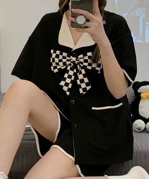Teem Store(チームストア)の「【2点セット】ゆったり前開きルームウェア リボンパジャマ半袖 ショートパンツ(ルームウェア/パジャマ・レディース・ピンク/アイボリー/ブラック/アイボリー系1・L/M)」の2枚目の写真