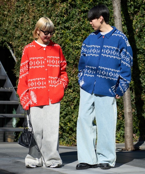 SOUNDSGOOOOD（サウンズグッド）の「【SOUNDS GOOOOD】チロリアンブークレニットポロカーディガン（ニット/セーター・レディース・ブルー/レッド・ONE SIZE）」の3枚目の写真