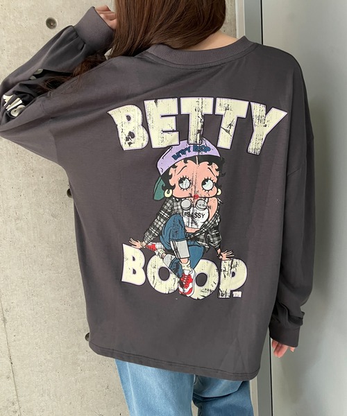GLAMOROUS JANE(グラマラスジェーン)の「BETTY BOOPプリントプルオーバー(Tシャツ/カットソー・レディース・チャコールグレー/オフホワイト/ブラック・FREE)」の1枚目の写真