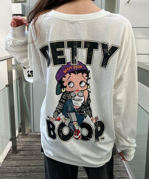 GLAMOROUS JANE(グラマラスジェーン)の「BETTY BOOPプリントプルオーバー(Tシャツ/カットソー・レディース・チャコールグレー/オフホワイト/ブラック・FREE)」の6枚目の写真