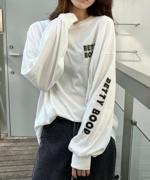 GLAMOROUS JANE(グラマラスジェーン)の「BETTY BOOPプリントプルオーバー(Tシャツ/カットソー・レディース・チャコールグレー/オフホワイト/ブラック・FREE)」の10枚目の写真