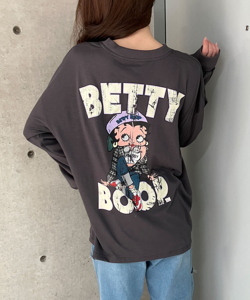GLAMOROUS JANE(グラマラスジェーン)の「BETTY BOOPプリントプルオーバー(Tシャツ/カットソー・レディース・チャコールグレー/オフホワイト/ブラック・FREE)」の20枚目の写真