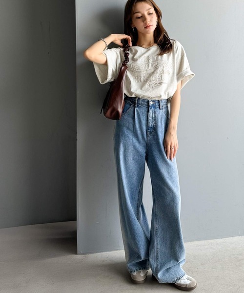 classicalelf(クラシカルエルフ)の「綿100%ヴィンテージウォッシュ☆前後2way刺繍オーバーサイズワイドネックTシャツ(Tシャツ/カットソー・レディース・ピンク/ライトグレー/ブラウン/ブルー/チャコール/オートミール/オフホワイト・MEDIUM/LARGE/X-LARGE/SMALL)」の21枚目の写真