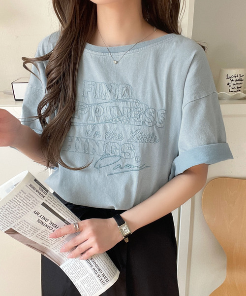 classicalelf(クラシカルエルフ)の「綿100%ヴィンテージウォッシュ☆前後2way刺繍オーバーサイズワイドネックTシャツ(Tシャツ/カットソー・レディース・ピンク/ライトグレー/ブラウン/ブルー/チャコール/オートミール/オフホワイト・MEDIUM/LARGE/X-LARGE/SMALL)」の8枚目の写真