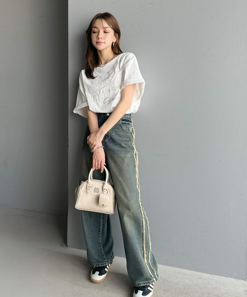 classicalelf(クラシカルエルフ)の「綿100%ヴィンテージウォッシュ☆前後2way刺繍オーバーサイズワイドネックTシャツ(Tシャツ/カットソー・レディース・ピンク/ライトグレー/ブラウン/ブルー/チャコール/オートミール/オフホワイト・MEDIUM/LARGE/X-LARGE/SMALL)」の16枚目の写真