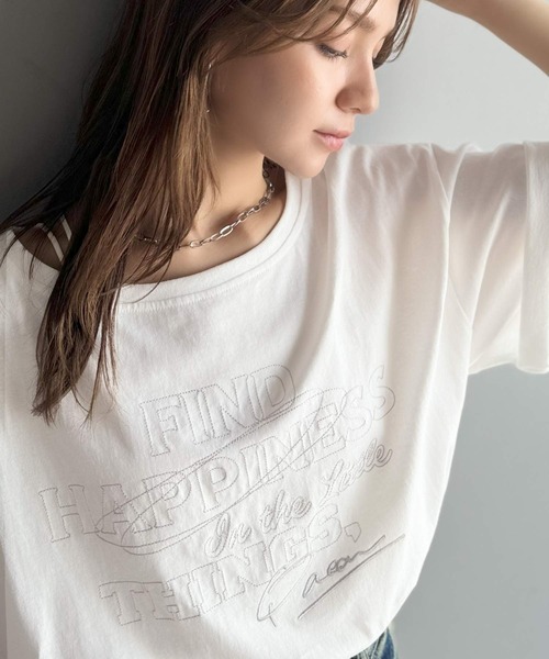 classicalelf(クラシカルエルフ)の「綿100%ヴィンテージウォッシュ☆前後2way刺繍オーバーサイズワイドネックTシャツ(Tシャツ/カットソー・レディース・ピンク/ライトグレー/ブラウン/ブルー/チャコール/オートミール/オフホワイト・MEDIUM/LARGE/X-LARGE/SMALL)」の17枚目の写真