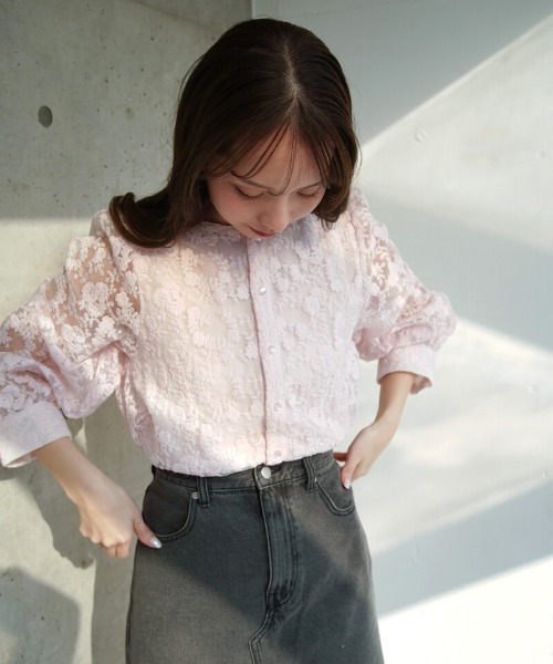 flower（フラワー）の「ガーデンブルームブラウス（シャツ/ブラウス・レディース・ブルー/アイボリー/ピンク・FREE）」の4枚目の写真