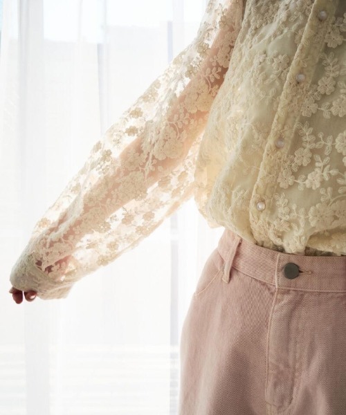 flower（フラワー）の「ガーデンブルームブラウス（シャツ/ブラウス・レディース・ブルー/アイボリー/ピンク・FREE）」の19枚目の写真