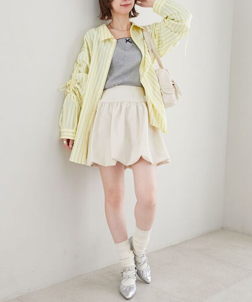 MAJESTIC LEGON(マジェスティックレゴン)の「袖ドロストギャザーシャツ(シャツ/ブラウス・レディース・イエロー/ピンク/ブルー・MEDIUM)」の4枚目の写真