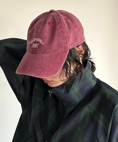 apres jour mignon（アプレジュールミニョン）の「【apresjour mignon×ARIAZ】ピグメント加工キャップ（キャップ・レディース・ベージュ/レッド/ブラック系その他・ONESIZE）」の6枚目の写真