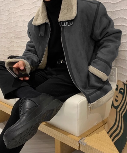 CERCA(チェルカ)の「【NOWLE】フェイクムートンコート B-3 ボア フライトジャケット(ムートンコート・メンズ・ブラック/グレー・MEDIUM/X-LARGE/LARGE)」の18枚目の写真