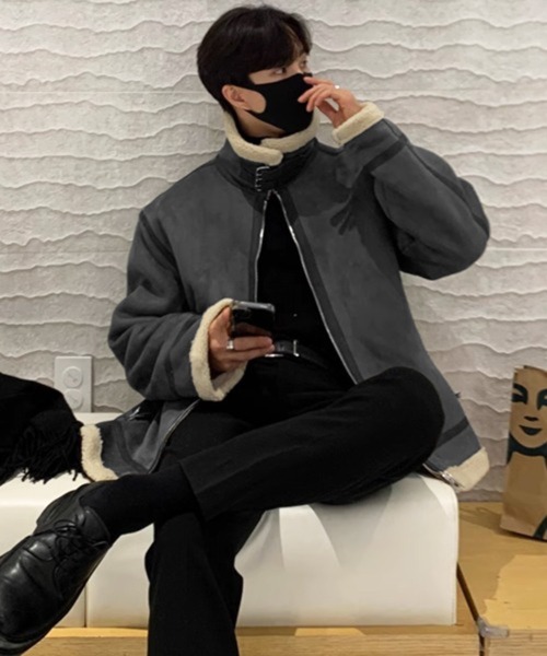 CERCA(チェルカ)の「【NOWLE】フェイクムートンコート B-3 ボア フライトジャケット(ムートンコート・メンズ・ブラック/グレー・MEDIUM/X-LARGE/LARGE)」の19枚目の写真