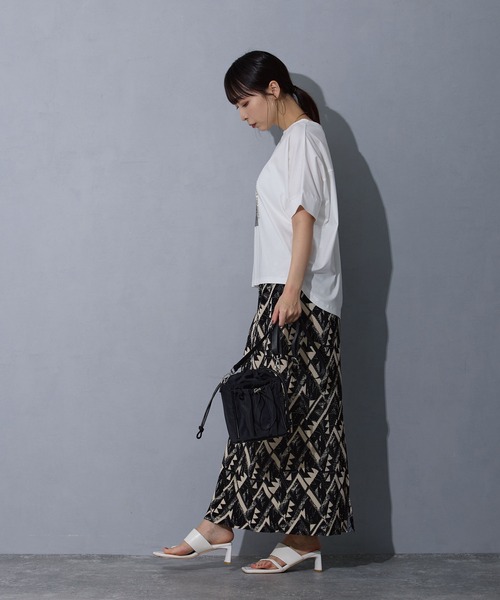 NICOLE white（ニコルホワイト）の「フォトプリントTEE（Tシャツ/カットソー・レディース・グレー/ブラック/オフホワイト・FREE）」の11枚目の写真