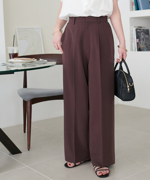 DISCOAT（ディスコート）の「タックストレートパンツ（スラックス・レディース・ブラック/グレー/ブラウン・SMALL/MEDIUM/LARGE）」の3枚目の写真