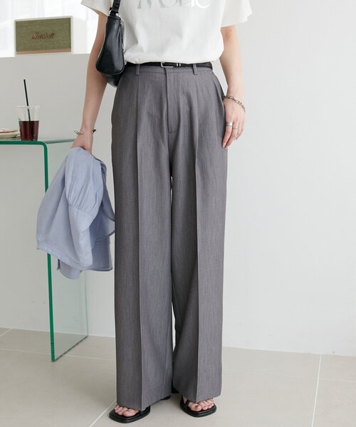 DISCOAT（ディスコート）の「タックストレートパンツ（スラックス・レディース・ブラック/グレー/ブラウン・SMALL/MEDIUM/LARGE）」の4枚目の写真