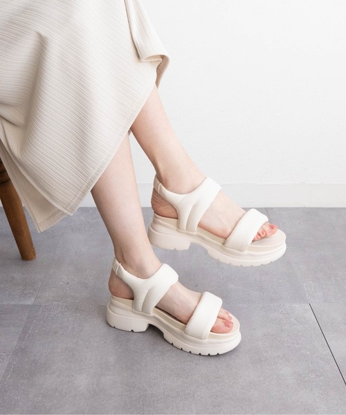 Fabby fabby(ファビィーファビィー)の「フィットダブルベルト厚底サンダル(サンダル・レディース・オフホワイト/シルバー/ブラック・SMALL/MEDIUM/LARGE)」の10枚目の写真