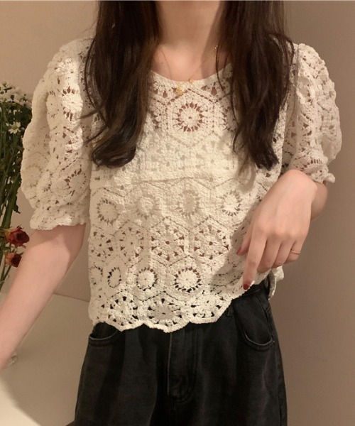 gossip！ロサンゼルス（ゴシップロサンゼルス）の「クロシェ編み パフスリーブトップス（ニット/セーター・レディース・ホワイト/オフホワイト・FREE）」の5枚目の写真
