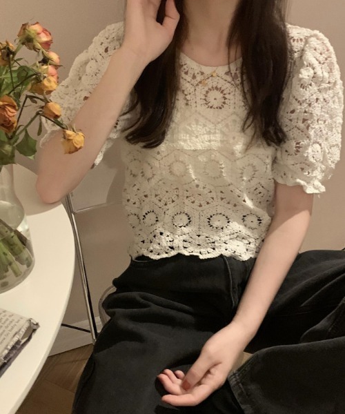 gossip！ロサンゼルス（ゴシップロサンゼルス）の「クロシェ編み パフスリーブトップス（ニット/セーター・レディース・ホワイト/オフホワイト・FREE）」の6枚目の写真