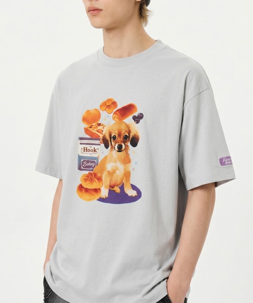 HOOK(フック)の「HOOK -original- 「HOOK BAKERY」シリーズアンティーク動物プリントTEE (SS)(Tシャツ/カットソー・メンズ・ベージュ系その他/グレー系その他7/パープル系その他4/ブラック/ホワイト/ホワイト系その他4/ブラック系その他3/パープル系その他3/ブルー/ベージュ/グレー系その他2/グレー系その他5/グレー系その他/ブルー系その他2/ホワイト系その他6/ホワイト系その他7・LARGE/MEDIUM/X-LARGE)」の8枚目の写真