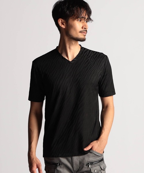 NICOLE CLUB FOR MEN(ニコルクラブフォーメン)の「アラカルトリンクスジャカードVネック半袖プルオーバー(Tシャツ/カットソー・メンズ・ホワイト系/ブラック系1/ブラック系2/グレー系1/グレー系2・MEDIUM/LARGE/X-LARGE)」の2枚目の写真