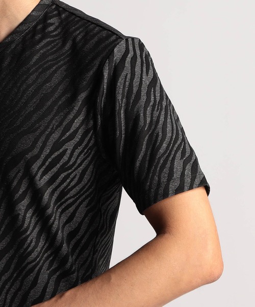 NICOLE CLUB FOR MEN(ニコルクラブフォーメン)の「アラカルトリンクスジャカードVネック半袖プルオーバー(Tシャツ/カットソー・メンズ・ホワイト系/ブラック系1/ブラック系2/グレー系1/グレー系2・MEDIUM/LARGE/X-LARGE)」の13枚目の写真
