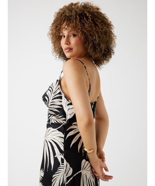 Guess（ゲス）の「NEW Akilina Dress ワンピース ドレス（ワンピース・レディース・ブラック/ブラウン・X-SMALL/SMALL/MEDIUM）」の12枚目の写真