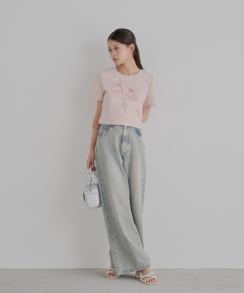 Chico(チコ)の「【5色展開】フラワー刺繍チビT(Tシャツ/カットソー・レディース・ホワイト/ピンク/オートミール/チャコールグレー/ブラック・FREE)」の16枚目の写真