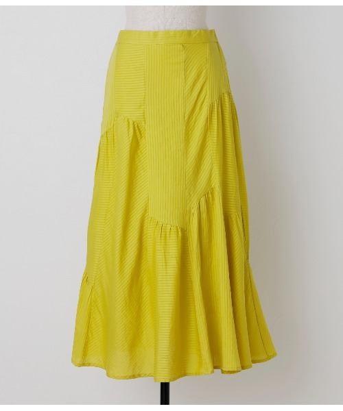 SIPULI（シプリ）の「Cotton Stripe Dobby ランダムカットスカート（スカート・レディース・ホワイト/イエロー・2）」の2枚目の写真