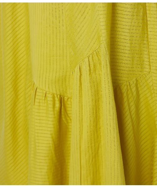 SIPULI（シプリ）の「Cotton Stripe Dobby ランダムカットスカート（スカート・レディース・ホワイト/イエロー・2）」の6枚目の写真