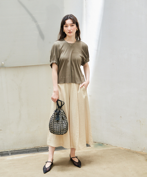 qualite（カリテ）の「【接触冷感】ナチュラルシャンブレーフレアパンツ/オフィスカジュアル/夏服（その他パンツ・レディース・ベージュ/グリーン/ブラック・36/38/40）」の4枚目の写真