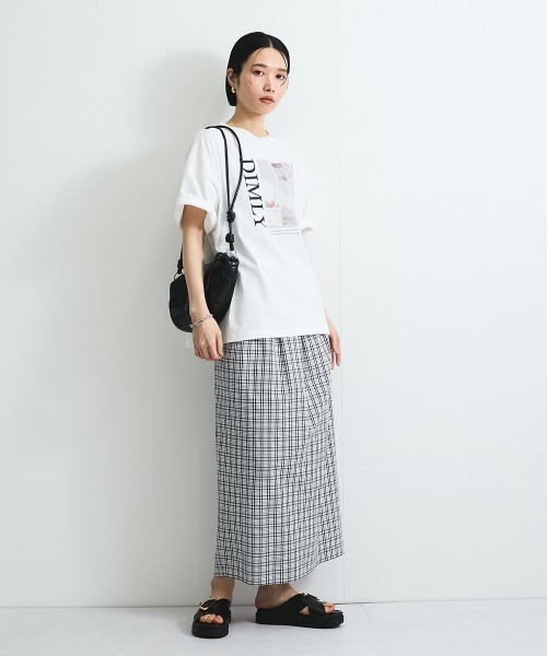 VICKY（ビッキー）の「配色フォトプリントTシャツ≪手洗い可能≫（Tシャツ/カットソー・レディース・ホワイト/ホワイト系その他・M）」の16枚目の写真