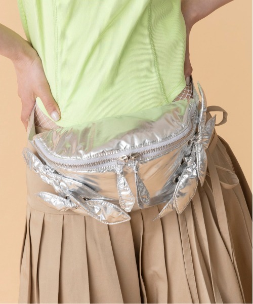 Casselini(キャセリーニ)の「CASSELINI/キャセリーニ リボンウエストポーチ(ボディバッグ/ウエストポーチ・レディース・レッド/シルバー/ブラック・ONE SIZE)」の3枚目の写真