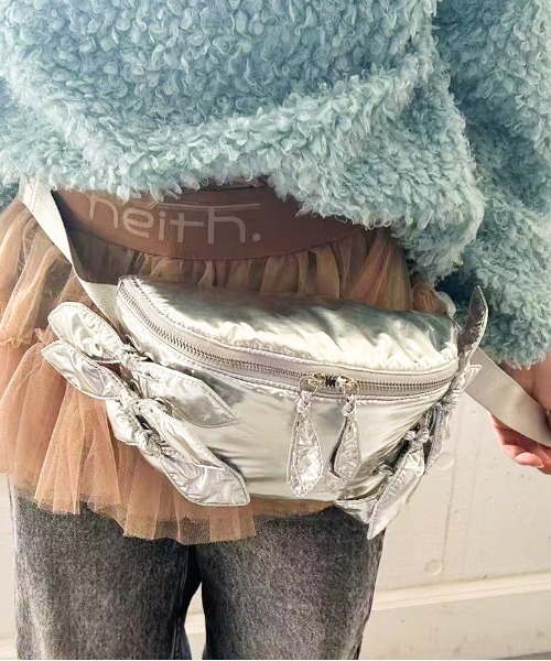 Casselini(キャセリーニ)の「CASSELINI/キャセリーニ リボンウエストポーチ(ボディバッグ/ウエストポーチ・レディース・レッド/シルバー/ブラック・ONE SIZE)」の16枚目の写真